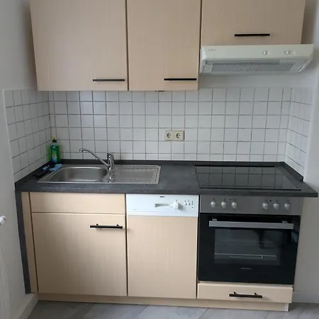 Monteur Ot Kleinwaltersdorf Mit Außensitzecke Und Grill * Freiberg