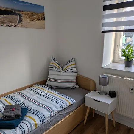 Monteur Ot Kleinwaltersdorf Mit Außensitzecke Und Grill * Freiberg